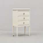 1257 7335 CHEST OF DRAWERS